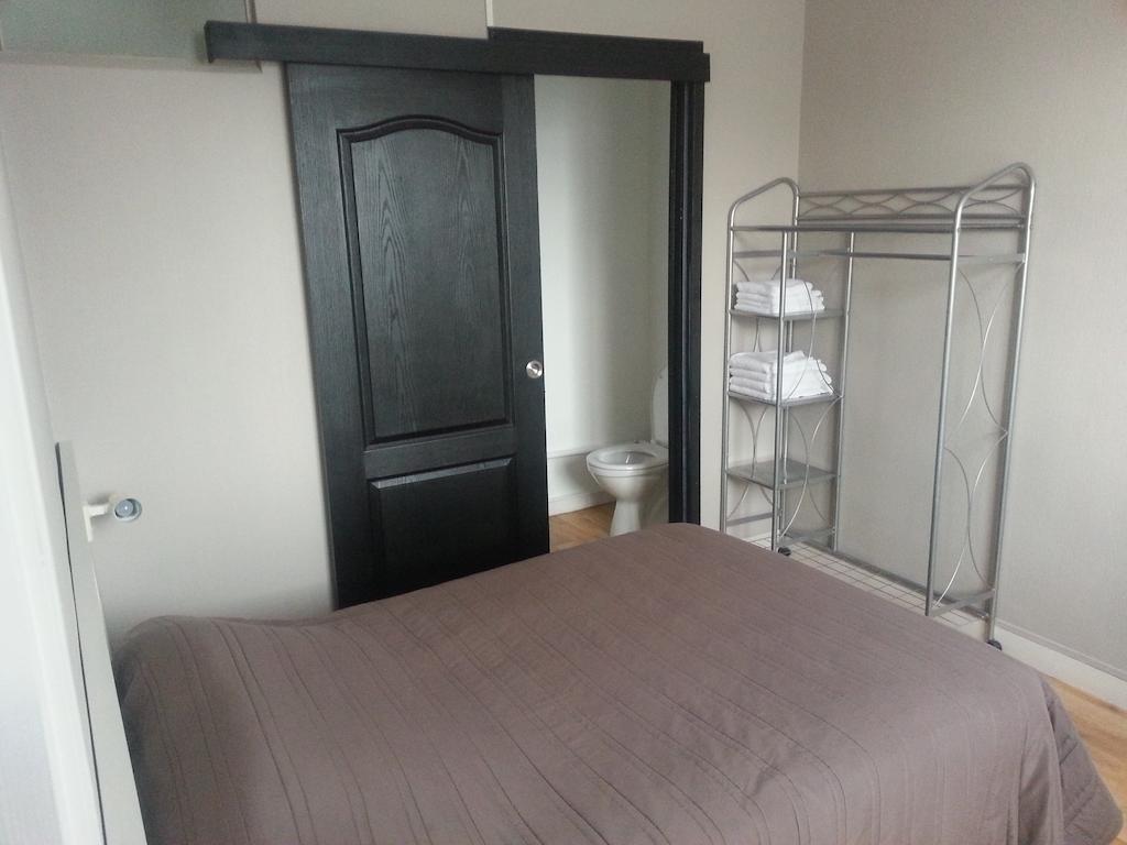 Arcantis Hotel La Residence Cergy Oda fotoğraf