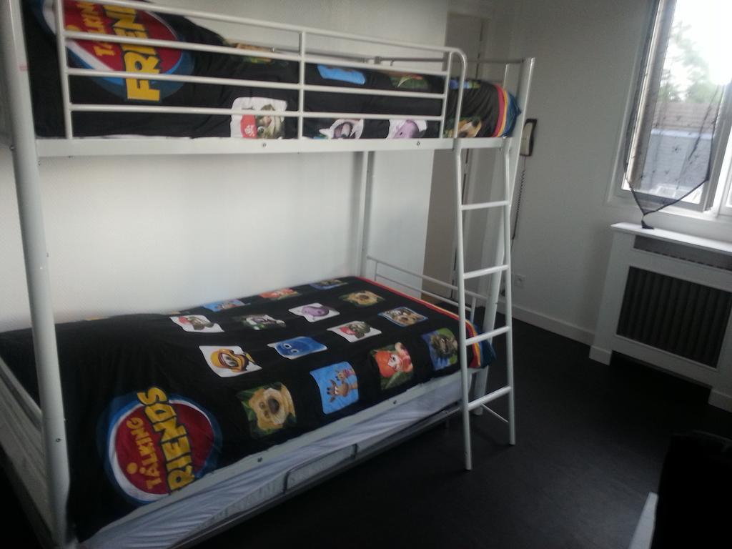 Arcantis Hotel La Residence Cergy Oda fotoğraf