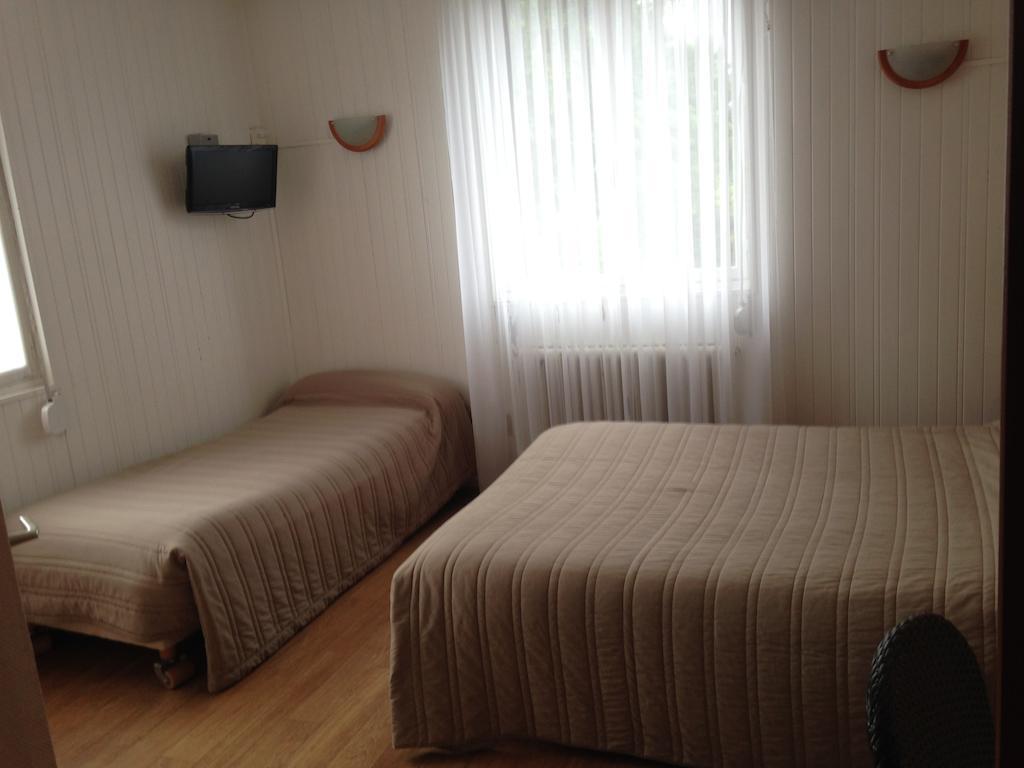 Arcantis Hotel La Residence Cergy Oda fotoğraf