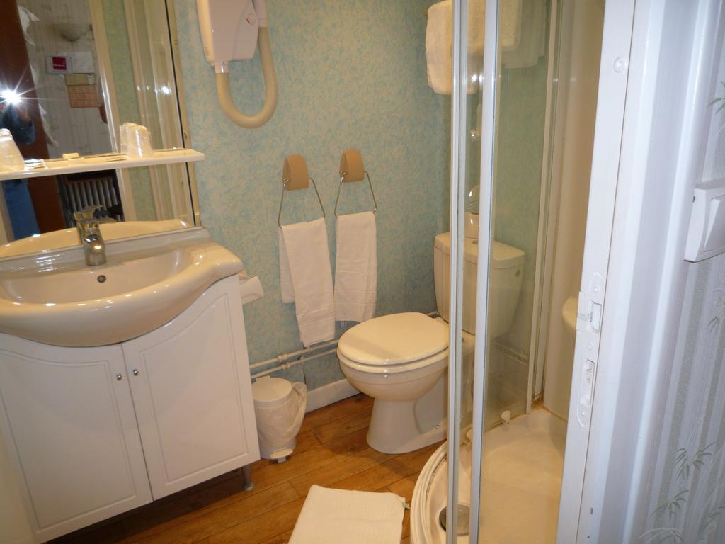 Arcantis Hotel La Residence Cergy Oda fotoğraf